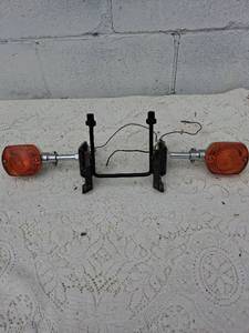 lot 129 image: Motorcycle Turn Signal Light Assembly Set