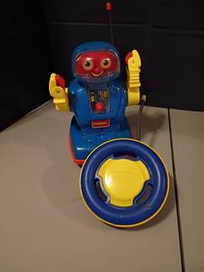 lot 1033 image: Vintage RC Playskool Robot