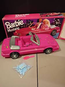 lot 1044 image: Barbie Mustang