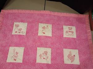 lot 1047 image: Little Girls Quilt.  32 x 42