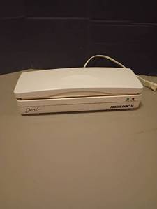 lot 1108 image: Deni Fresh Lock Food Sealer