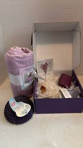 lot 1235 image: Spa Self-Care Gift Set with Bath Towel and Soap