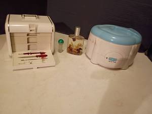 lot 1236 image: Battery Operated Jewelry Cleaner,  Small Travel Box and Perfume