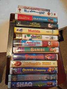 lot 1279 image: VHS Movies    Disney and More