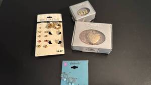 lot 1408 image: Locket, and earrings