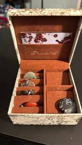 lot 1423 image: Amore Semi-Precious Stone Collection with Display Box