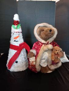 lot 2018 image: Christmas decor