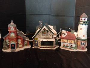 lot 2021 image: Holiday decor