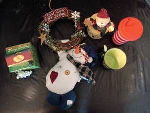 lot 2022 image: Christmas decor