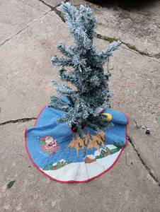 lot 2024 image: 3ft Light up Christmas tree and more