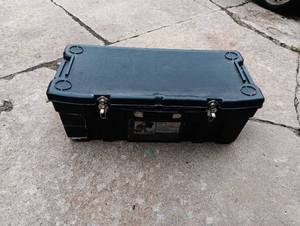 lot 2031 image: Gorilla wheeled 37x17x14 Tote