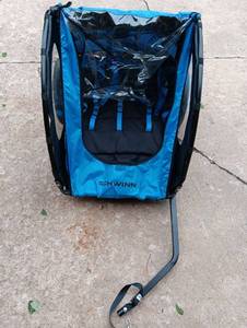 lot 2033 image: Schwinn Blue Bicycle Child Trailer with Pull Handle