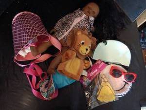 lot 2035 image: Girl items and more