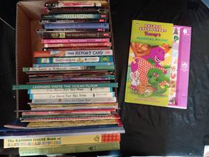 lot 2052 image: Books diary of a wimpy kid and more