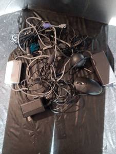 lot 2074 image: Computer cords and more