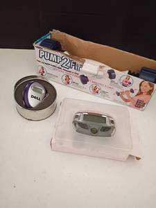 lot 2208 image: Pump 2 Fit, Stop Watch and Pedometer