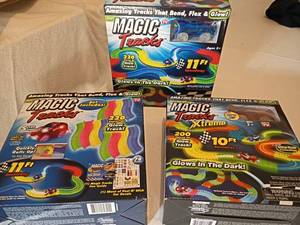 lot 2212 image: 3 Magic Tracks