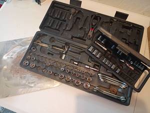 lot 2334 image: Sockets, Puddy Tray and More.