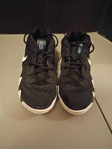 lot 1055 image: Youth Sized 6.5. Nike Kyrie 4 Basketball Shoes Black White