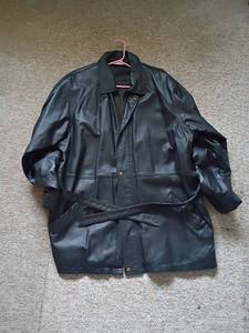 lot 1074 image: Mens XXL Leather Coat with Belt. Has patch on back side, see pictures