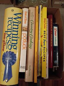lot 1125 image: Cookbooks