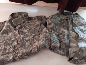 lot 1143 image: 2ea Military Digital Camouflage Uniform coats
