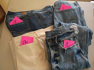 lot 1346 image: Ladies Jeans.  Various Sizes.  See pictures