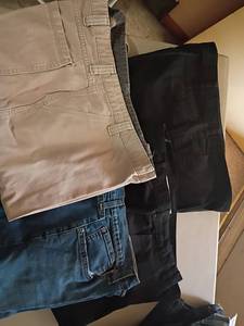 lot 1351 image: Mens Jeans and Slacks   40 x 32