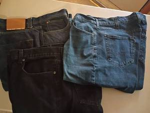 lot 1353 image: Mens Jeans.   40 x 32