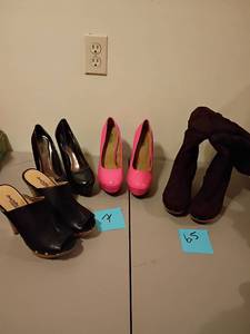 lot 1361 image: Ladies High Heel Shoes and Boots.  6.5 and 7