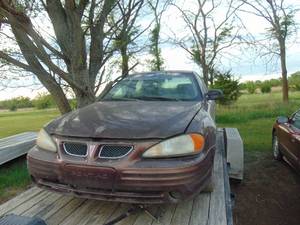 lot 4400 image: 1998 Pontiac Grand Am