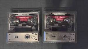 lot 60879 image: Entry Lock Door Handle Set with Glass Knob - Retail $12