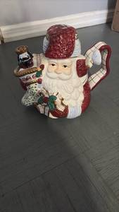lot 60881 image: Christmas Santa Claus Ceramic pot with Lid - Retail $15