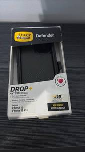 lot 60896 image: OtterBox Defender Series Case for iPhone 1212 Pro - Retail $25