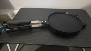lot 60897 image: Non-Stick Waffle Cone Maker with Foldable Handle - Retail $25