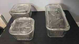lot 60910 image: Clear Glass Refrigerator Dishes with Lids Set of 3 - Retail $25