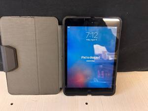 lot 35 image: iPad Mini