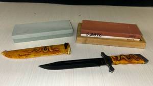 lot 53 image: Knife Sharpening Stone Set with  Fixed Blade Knife