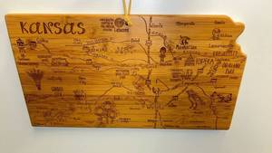 lot 55 image: Kansas State Engraved Wood Map cutting board