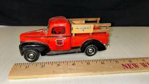 lot 72 image: Phillips 66 Die Cast Pickup Truck with Wooden Crates