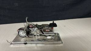 lot 80 image: Harley Motorcycle
