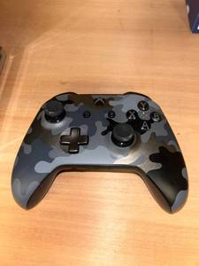 lot 95 image: Xbox One Wireless Controller Night Ops Camo, super nice