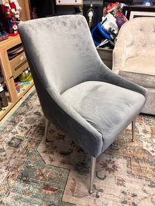 lot 98 image: New accent chair��Gray Velvet Upholstered Accent Chair with Metal Legs