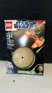 lot 123 image: RETIRED LEGO Star Wars Twin-pod Cloud Car & Bespin Set 9678 IN BOX
