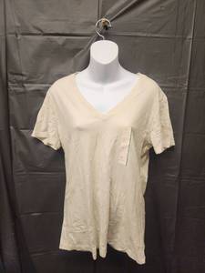 lot 71267 image: Womens Beige V-Neck Short Sleeve T-Shirt (Size M) - Retail $8
