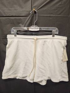 lot 71303 image: Universal Thread, White Cotton Drawstring Shorts (Size L) - Retail $15