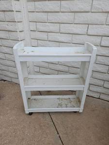 lot 9 image: White Plastic Rolling Storage Cart with 3 Shelves