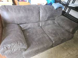 lot 13 image: Gray Pleather Love Seat - Missing Legs