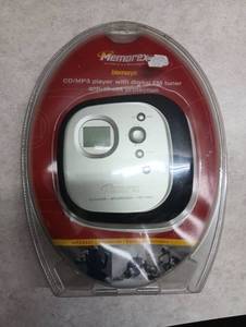 lot 148 image: Memorex Biomorph CDMP3 Player with Digital FM Tuner - New Old Stock