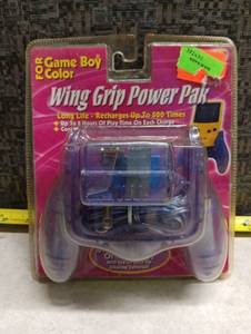 lot 149 image: Intec Wing Grip Power Pak (for Game Boy Color) - New Old Stock